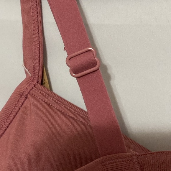 PINK Victoria's Secret Women's Intimates SPORTS BRA - MAUVE SIZE Large - Picture 9 of 12